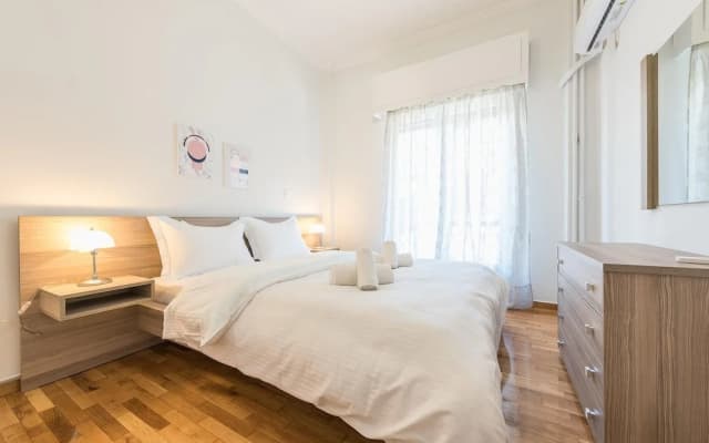 Bright 2 Bdrm apt in the Heart of Athens - photo 5