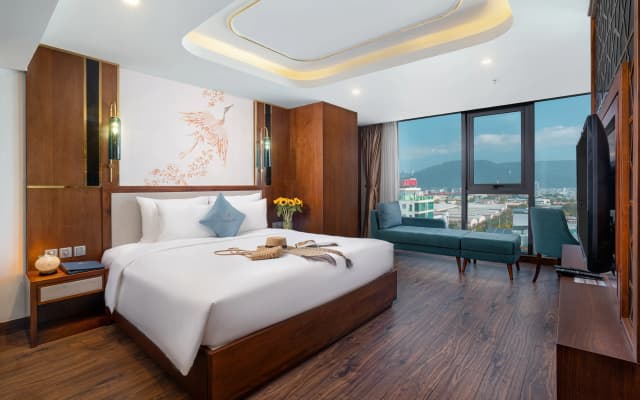 CN Palace Boutique Hotel & Spa - photo 3