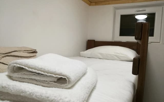 Falcon Apartments - photo 4
