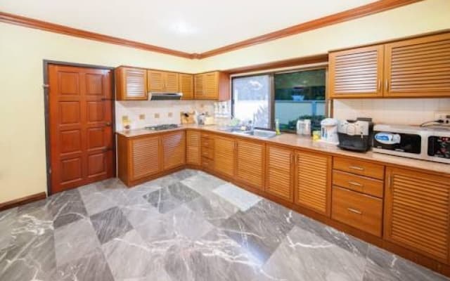 Yellow Villa With Pool In Rawai - photo 4