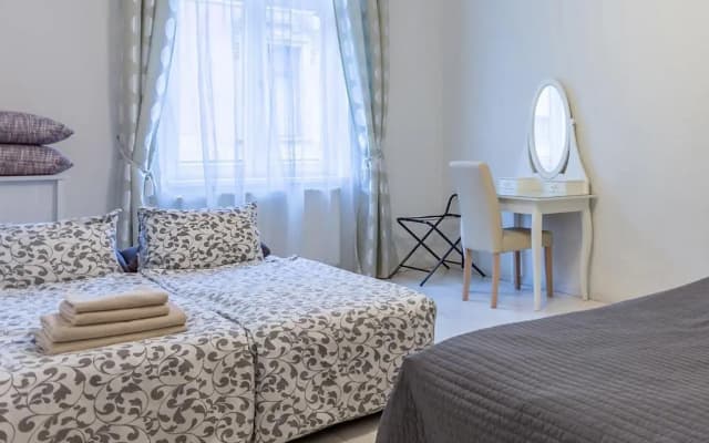 Goldcentral Apartment Grand Boulevard - photo 5