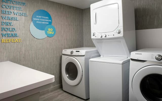 TRU by Hilton Miami Airport South Blue Lagoon, FL - photo 2