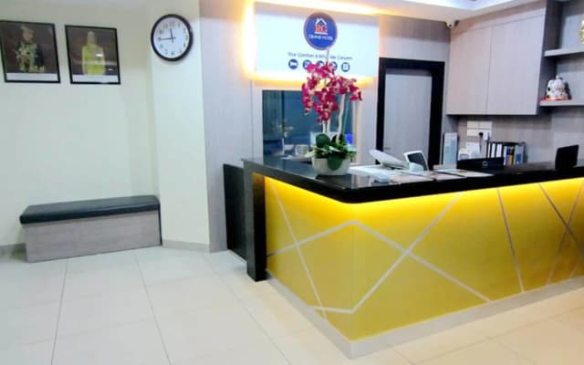 RG Grand Hotel - photo 2
