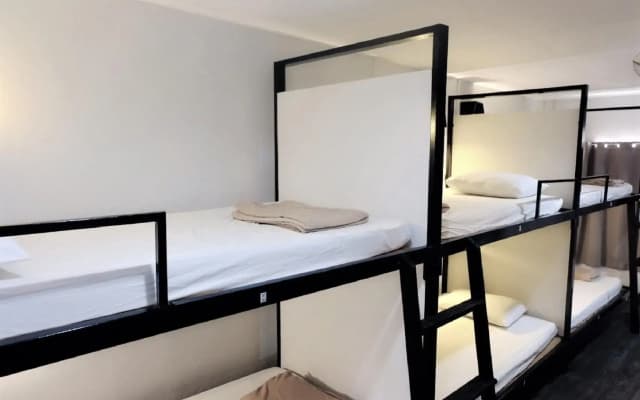 Bangkok Nomad Hostel - photo 4
