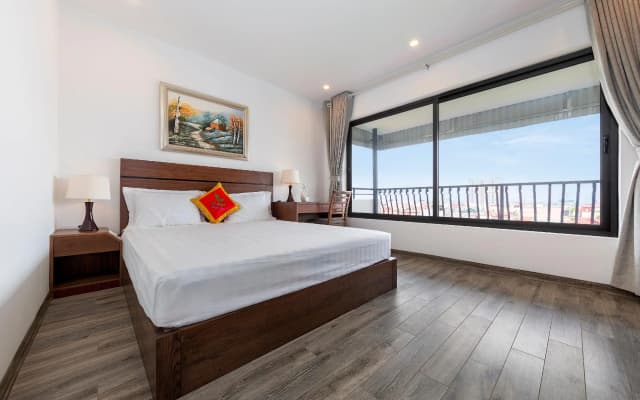 Granda West Lake Apartment - photo 2