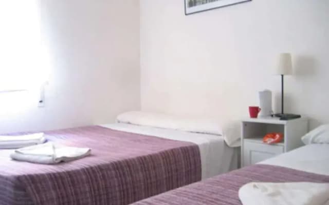 Hostal Elkano - photo 3