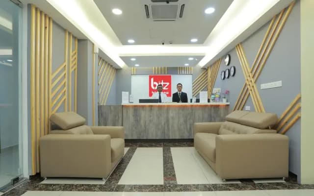 Bitz Bintang Hotel - photo 2