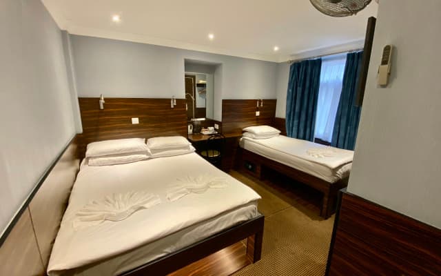 Crestfield Hotel - photo 4