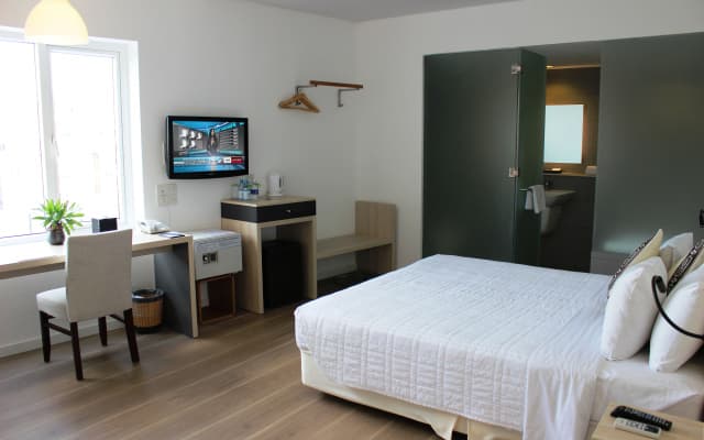 Liberty Hotel Saigon Greenview - photo 3