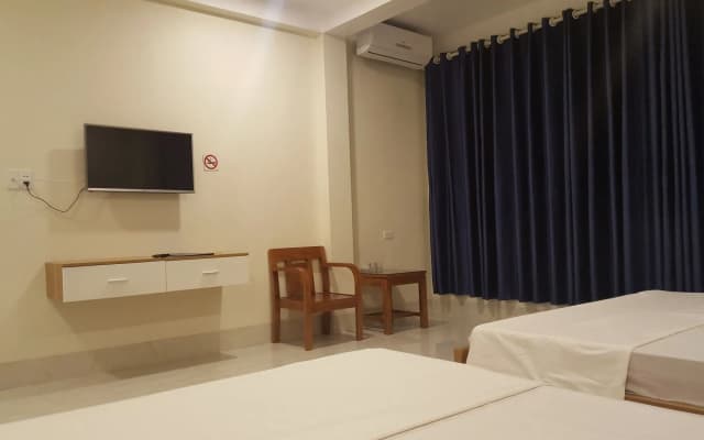 Sky Hotel - photo 3