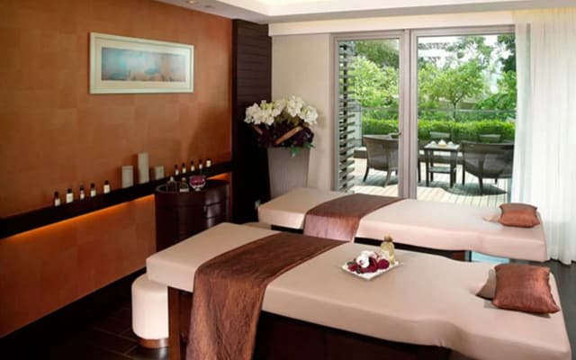 Royal View Hotel - photo 4