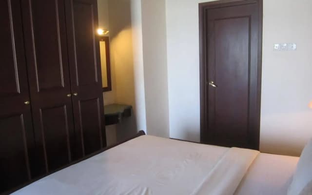 Go Daily Services Vacation Rental at Times Square - photo 3