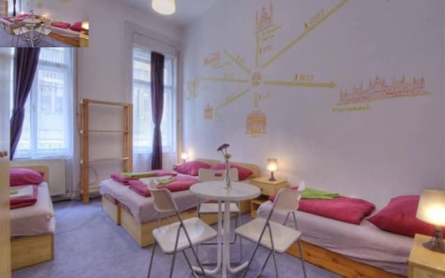 Opera Guesthouse & apartments - photo 2