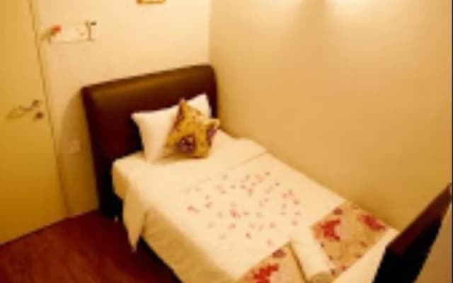 P Motel - photo 2