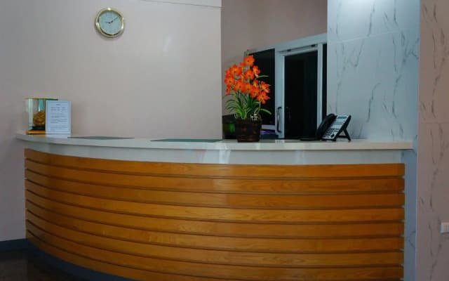 J Two S Pratunam Hotel (SHA Certified) - photo 2