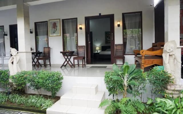 Ary Guest House - photo 2