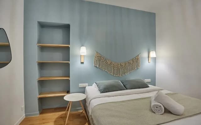 Apartment Located in the Center of Paris - photo 3