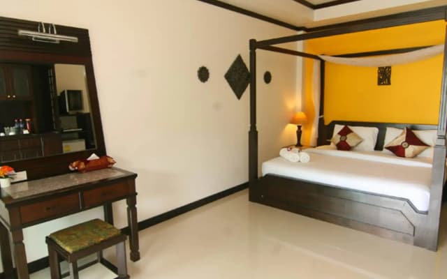 Sand Sea Beach Resort - photo 5