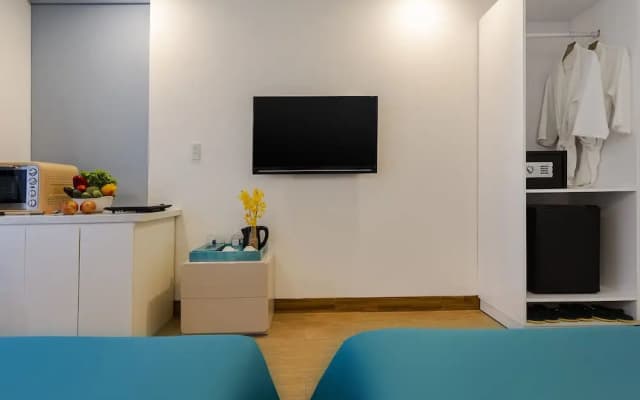 Lyn's Hotel & Apartment - photo 5