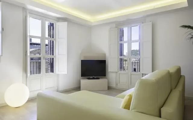 Friendly Rentals Bisbe - photo 2