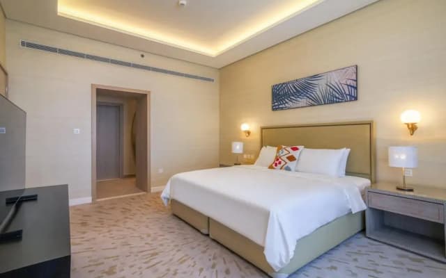 Enjoy Your Stay With Spectacular Views of the Palm - photo 2