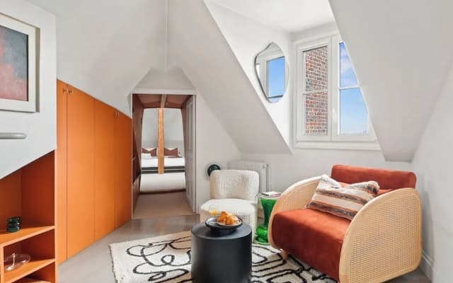 Stylish 1BR Parc Monceau Retreat - photo 3