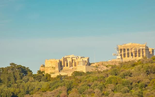 Athens house with yard 12 min walk to Acropolis - photo 2