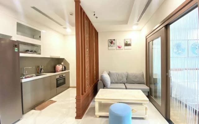 Landmark 81 Luxury- Lyshing Apartment - photo 3