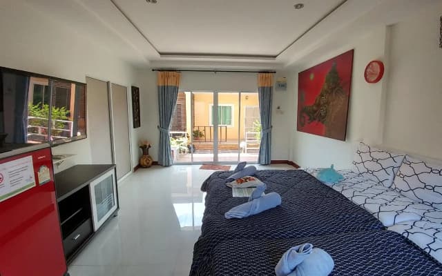 Koh Larn De Beach - photo 3