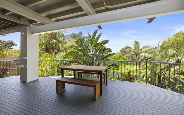 Spacious 5-bed Beach House With Ocean View - photo 3