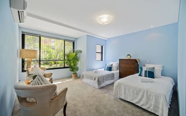 Terrace Living in the Heart of Sydney - photo 2