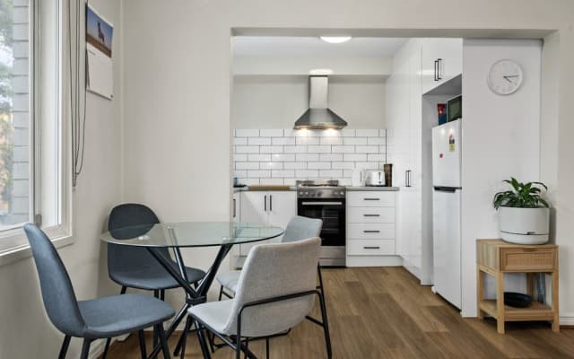 Convenient 2-bed Retreat in Flemington - photo 4