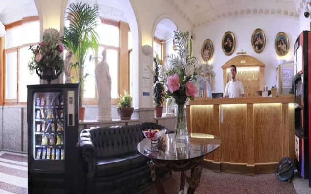 Hostal Marlasca - photo 2