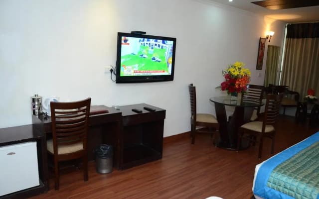 Airport Hotel Grand Delhi - photo 5