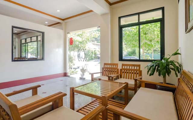 Kata View Guesthouse - photo 5