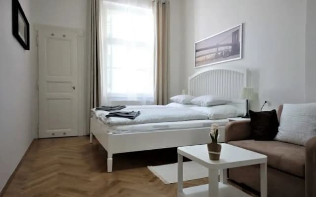 City Castle Aparthotel - photo 4