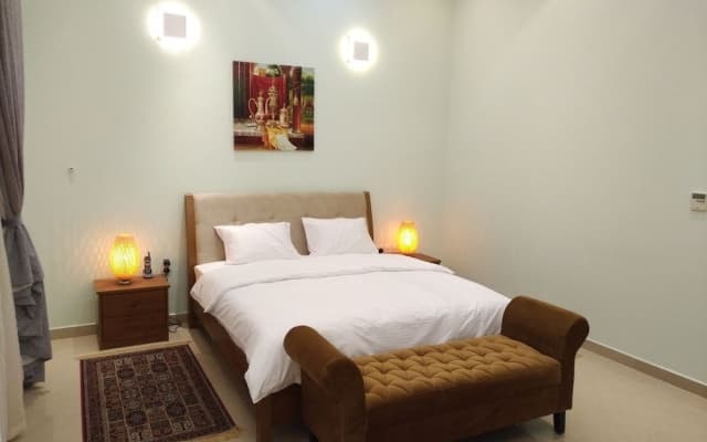 Emirates Hills Lake View Villa - photo 3