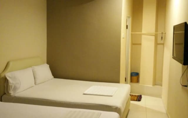 Kota Lodge Hotel - photo 5