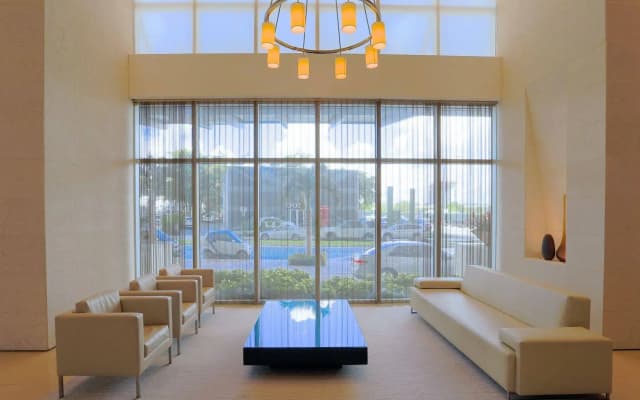 Pelican Residence at One Broadway - photo 2