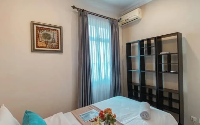 Spacious And Modern Look 3Br Bellezza Apartment - photo 2