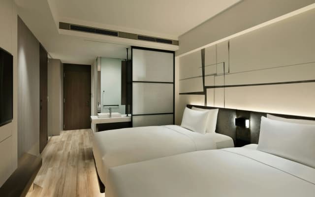 AC Hotel by Marriott Tokyo Ginza - photo 3