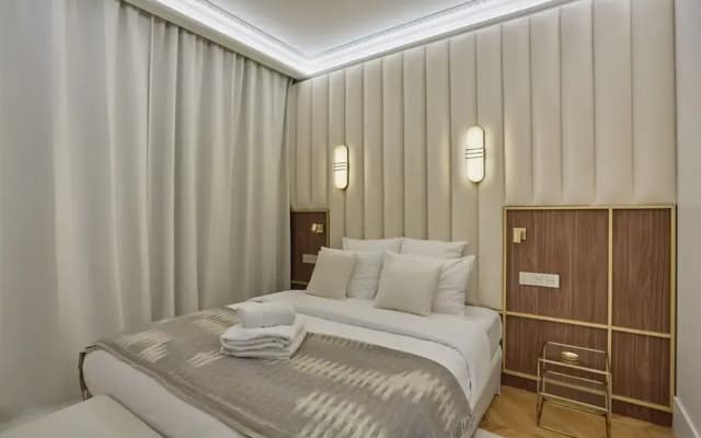 Superb AC Apartment Roosevelt Saint Honore - photo 2
