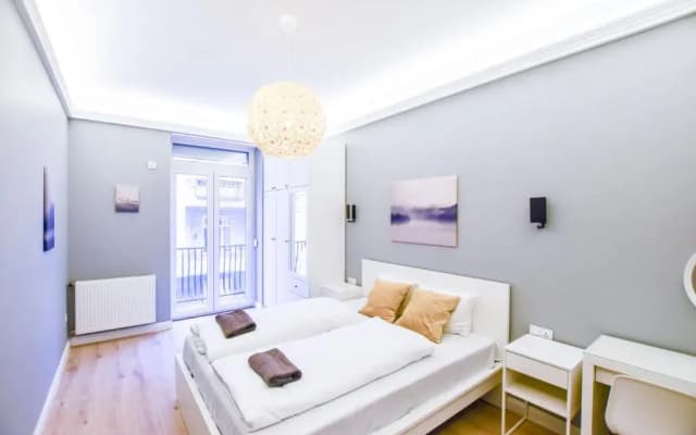Riverside Apartment in Downtown - photo 4