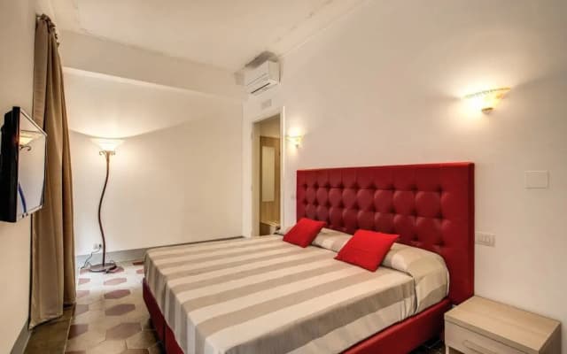 Feronia Guest House - photo 4