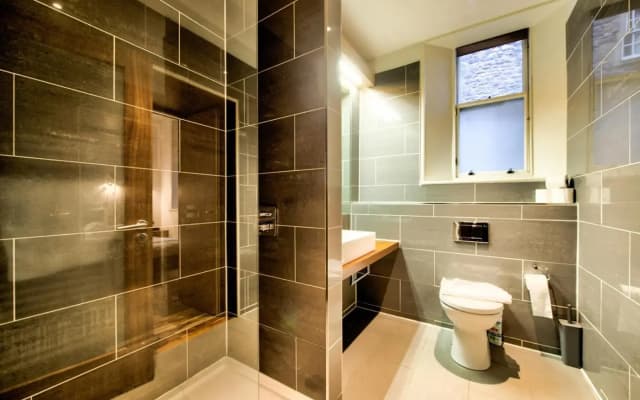 Sumptuous 2BR Apt Next To Edinburgh Castle! - photo 3