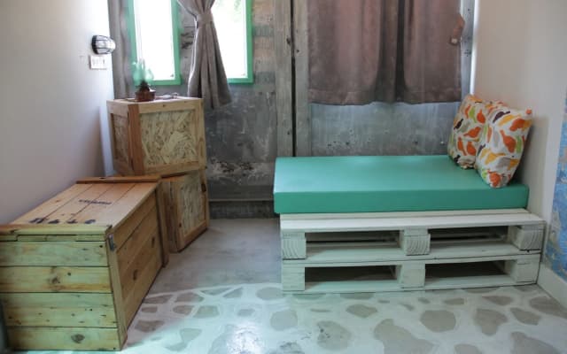 WH Hostel - photo 4