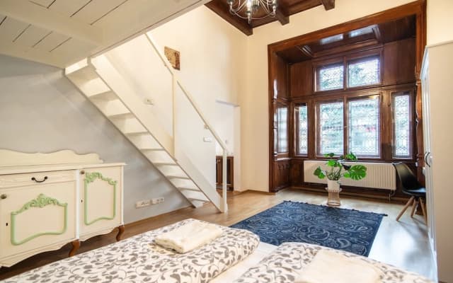 Lovely Apartment on Mala Strana just 10 mins walk to scenic places - photo 3