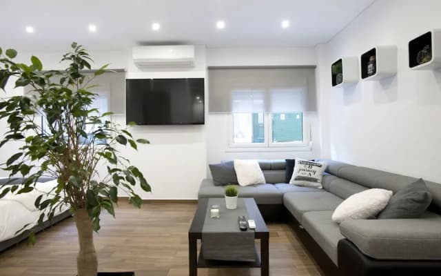Α Koukaki, Modern Newly Refurbished Apartment - photo 3