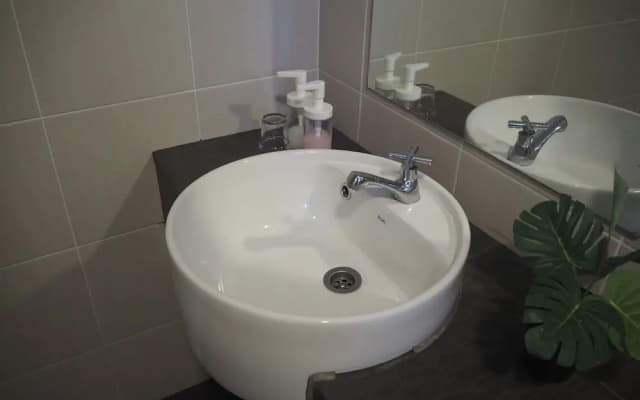 May's Place @ Evo Soho Suites - photo 5