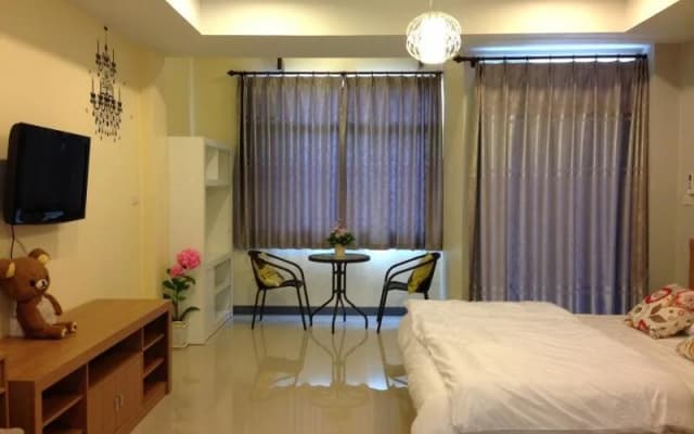 Bloom Inn - photo 2